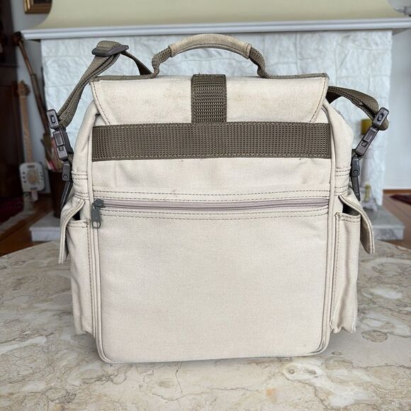 Authentic Tilley Endurable Canvas Travel/Camera Water Resistant Shoulder Bag - Picture 2 of 11